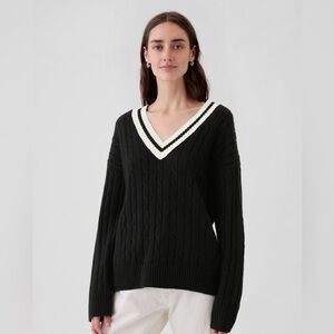 GAP Black and White V-Neck Cable Knit Sweater